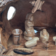 画像をギャラリービューアに読み込む, Hand Carved Olive Wood Cave Nativity Scene Made In Bethlehem, The Holy Land OWO CN20