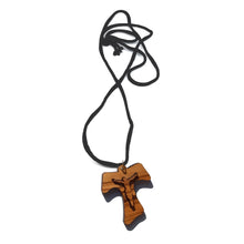 画像をギャラリービューアに読み込む, Simple Jesus on the Cross Necklace