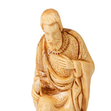 画像をギャラリービューアに読み込む, XL Deluxe Olive Wood Hand Crafted Musical Nativity Scene With Detailed Figures