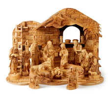 画像をギャラリービューアに読み込む, XL Deluxe Olive Wood Hand Crafted Musical Nativity Scene With Detailed Figures