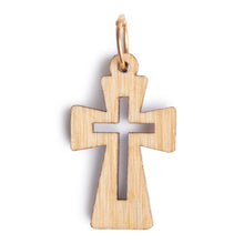 画像をギャラリービューアに読み込む, Olive Wood Flared Cross Pendant