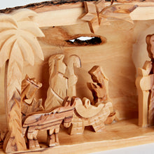 画像をギャラリービューアに読み込む, Hand Carved Olive Wood Nativity Scene, Log Nativity Set From Bethlehem - XL OWO 035