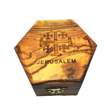 画像をギャラリービューアに読み込む, Polished olive wood trinket box hand made in Bethlem. Golden clasp on from and Jerusalem cross and wording on top