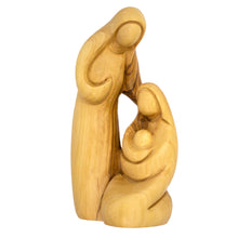 画像をギャラリービューアに読み込む, olive wood statue, mother, father, baby. Mary Jesus Joseph